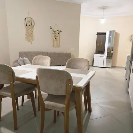 شقة Shtepia Juaj Seaside Newly Renovated 2026 *