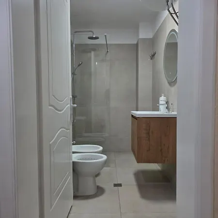 شقة Shtepia Juaj Seaside Newly Renovated 2026 *