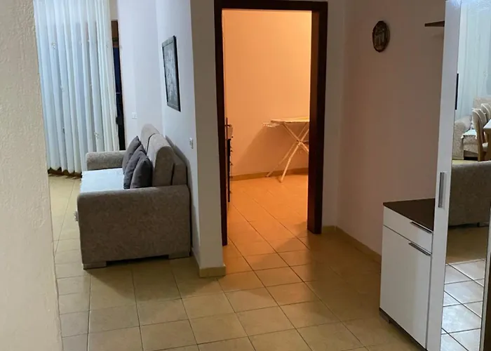 Shtepia Juaj Daire Dıraç